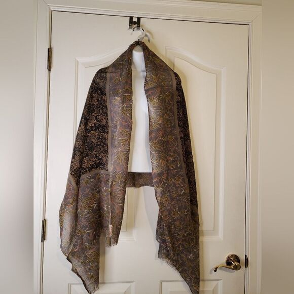 New Sheer Selena Shawl - Picture 1 of 5